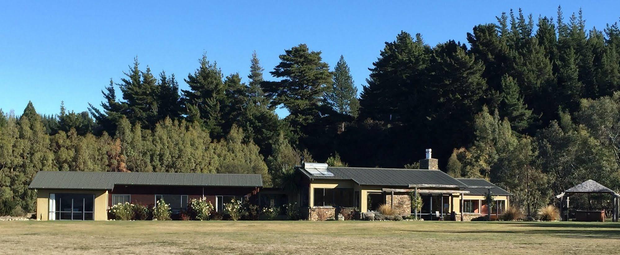 Mount Maude Country Lodge Wanaka Exterior photo
